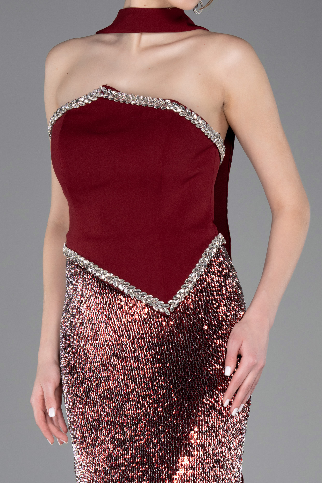 Asimetrik Straplez Peplum Uzun Pullu Balık Abiye ABU5703 4
