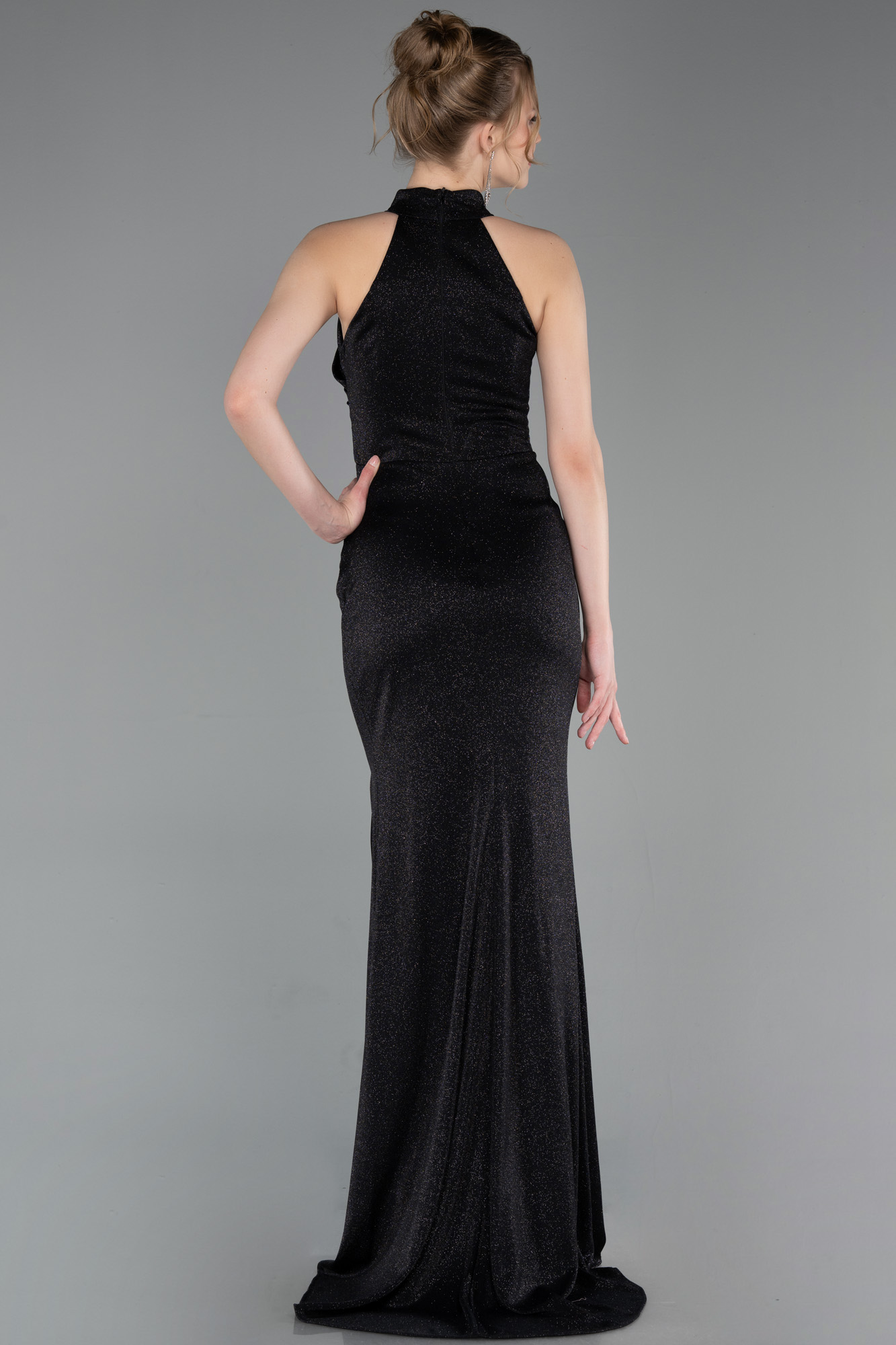 Halter Yaka Yırtmaçlı Uzun Simli Abiye Elbise ABU6083 2
