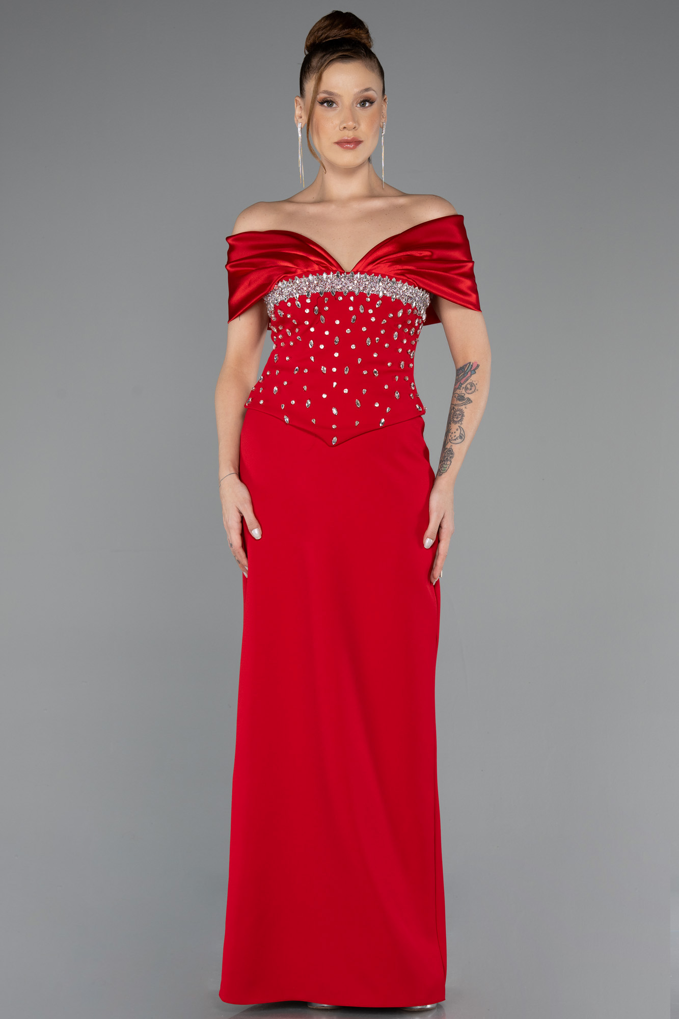 Saten Kayık Yaka Taşlı Peplum Kesim Uzun Abiye ABU5440 2