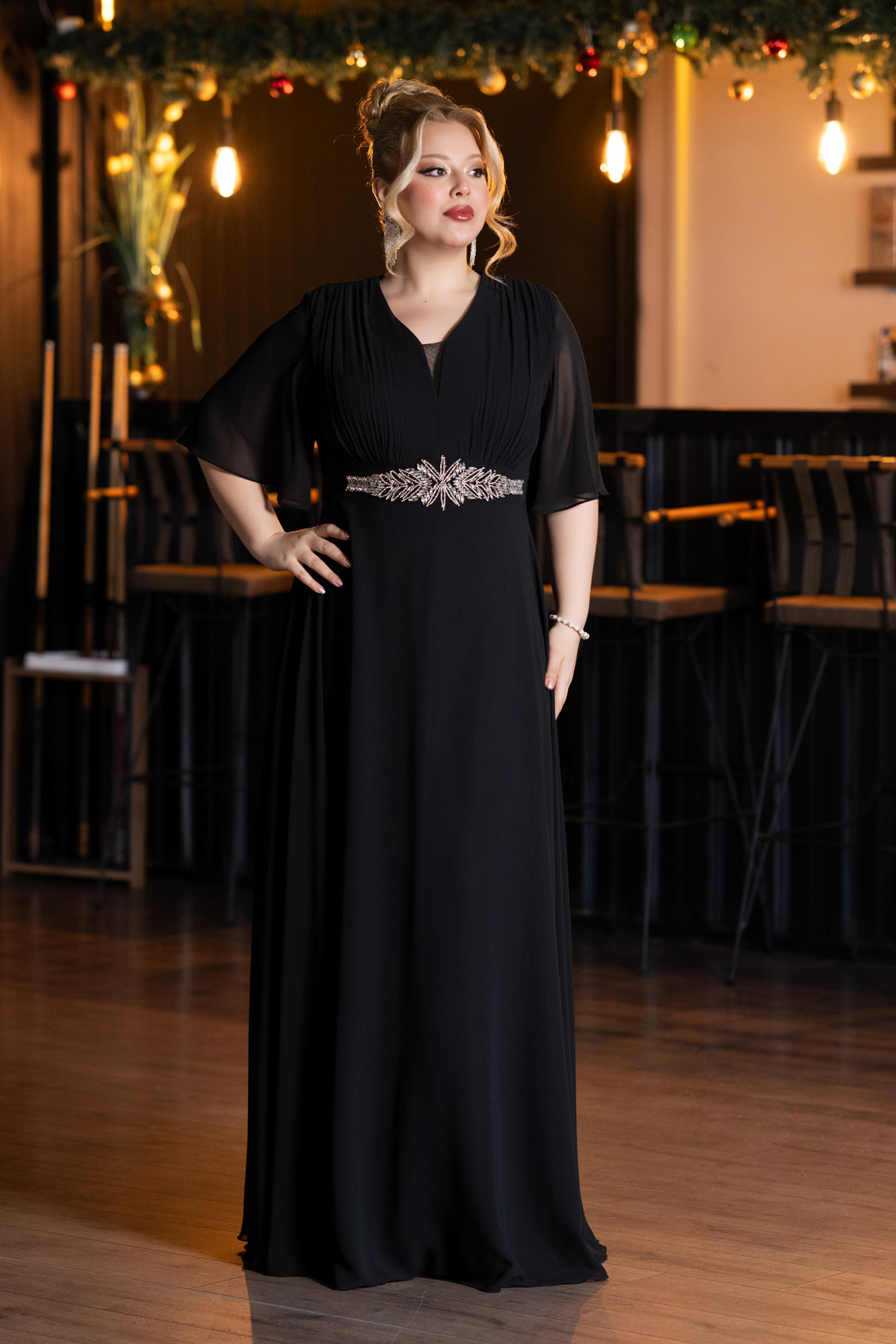 Kısa Kol V Yaka Beli Taşlı Uzun Şifon Büyük Beden Abiye ABU5613