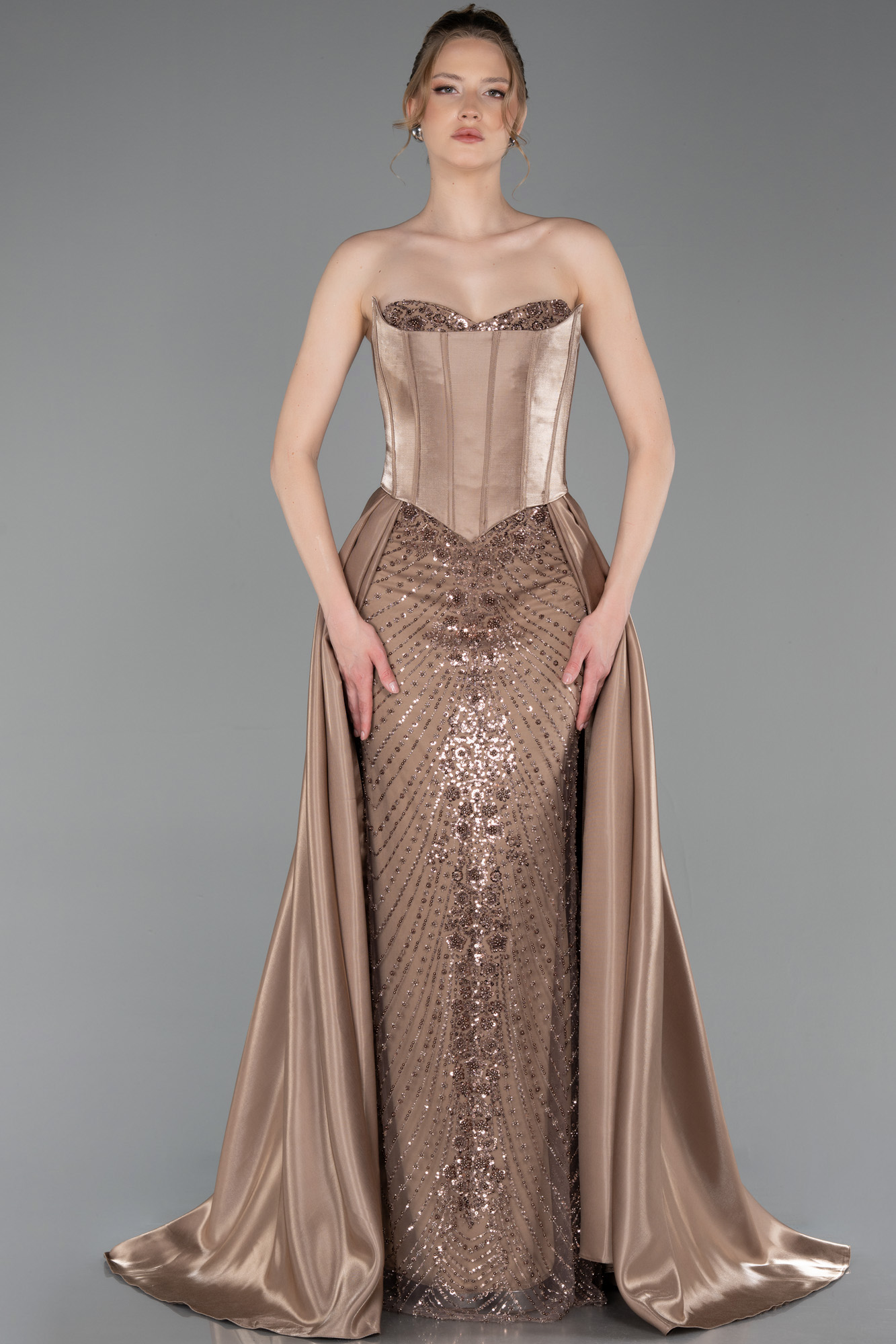 Straplez Saten Korse Detay Uzun Boncuklu Abiye ABU6125 4