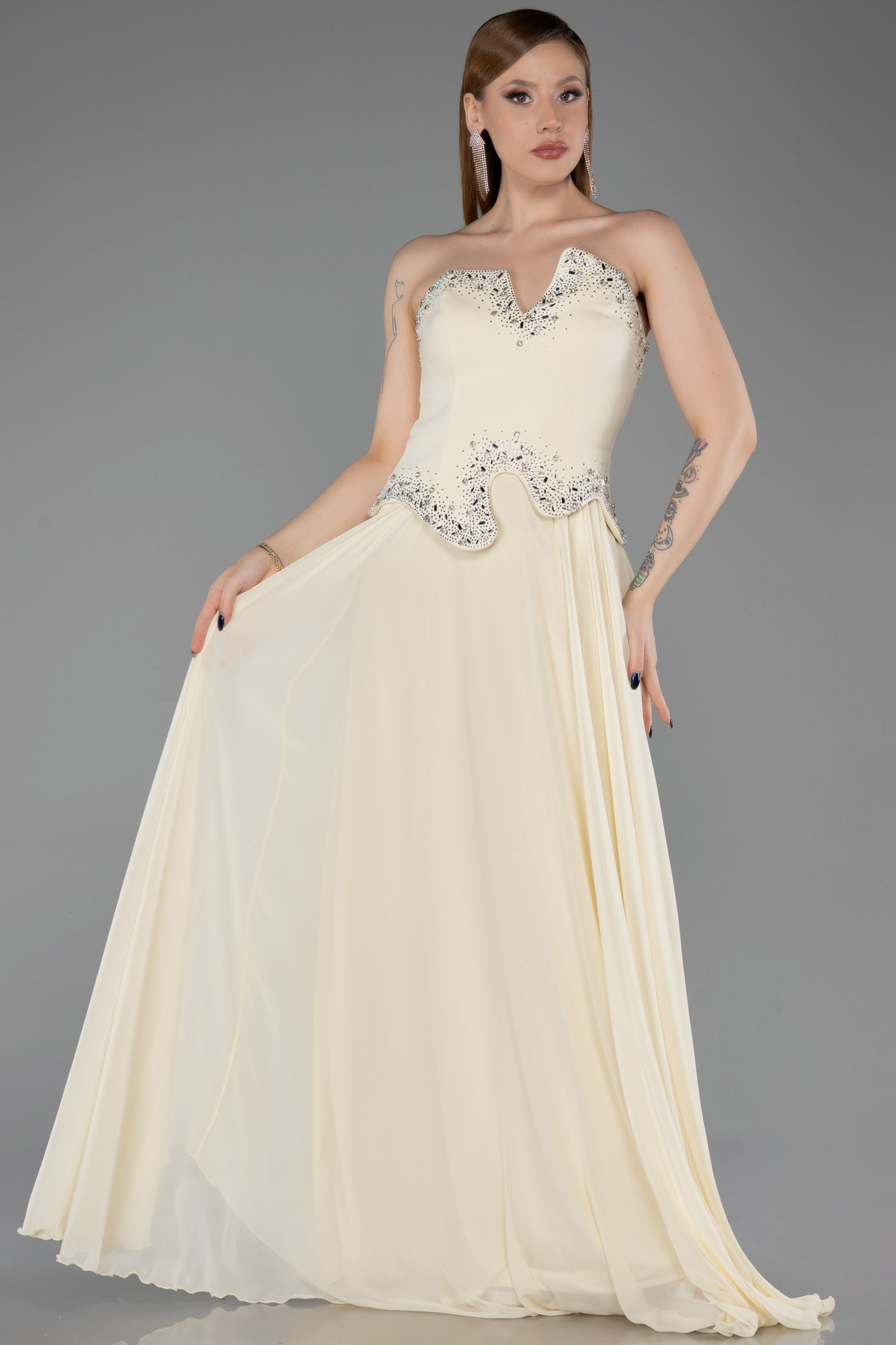 Taşlı Asimetrik Straplez Peplum Uzun Şifon Abiye ABU6188 4