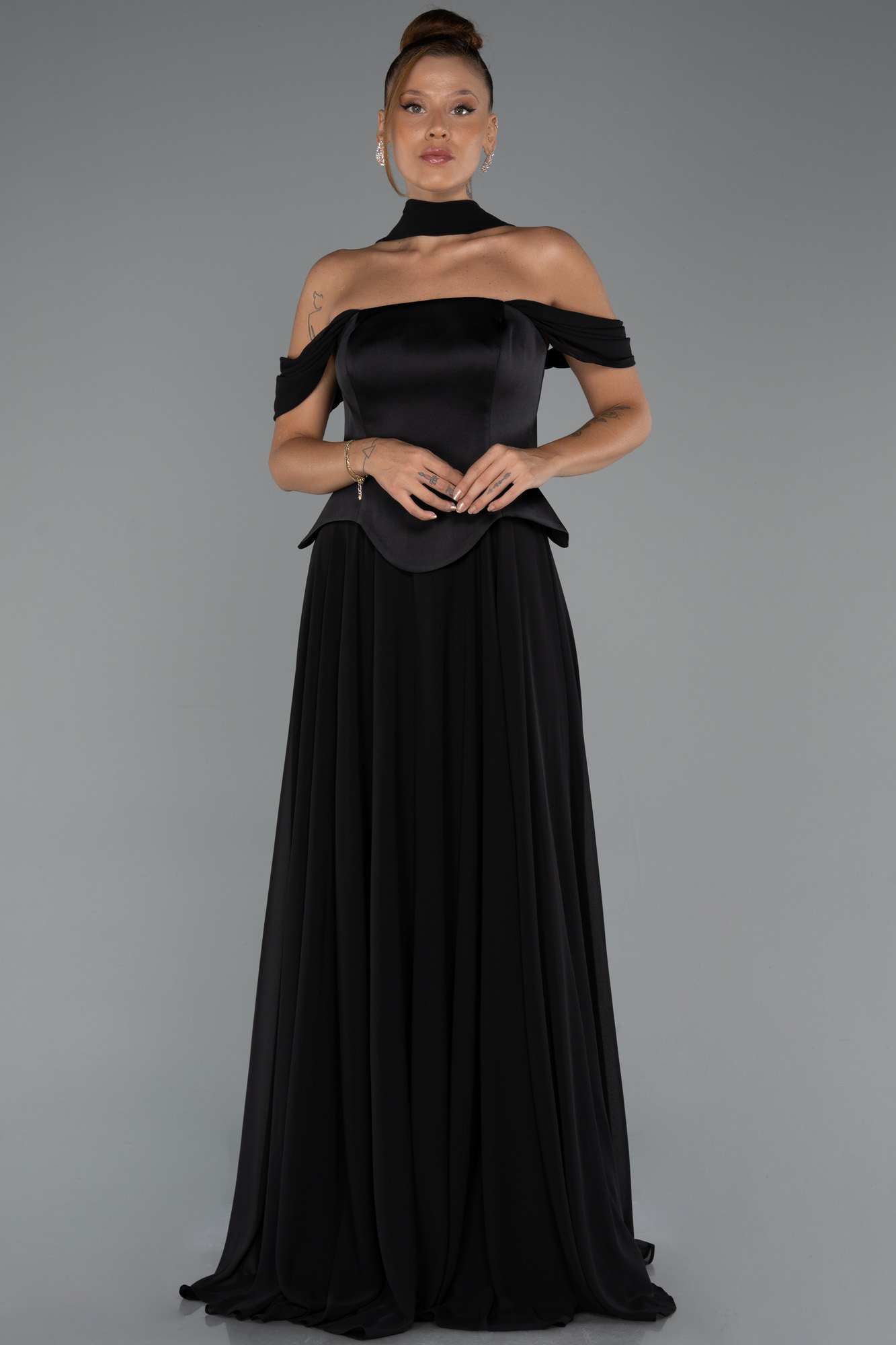 Kayık Yaka Saten Peplum Kesim Uzun Şifon Abiye ABU5327