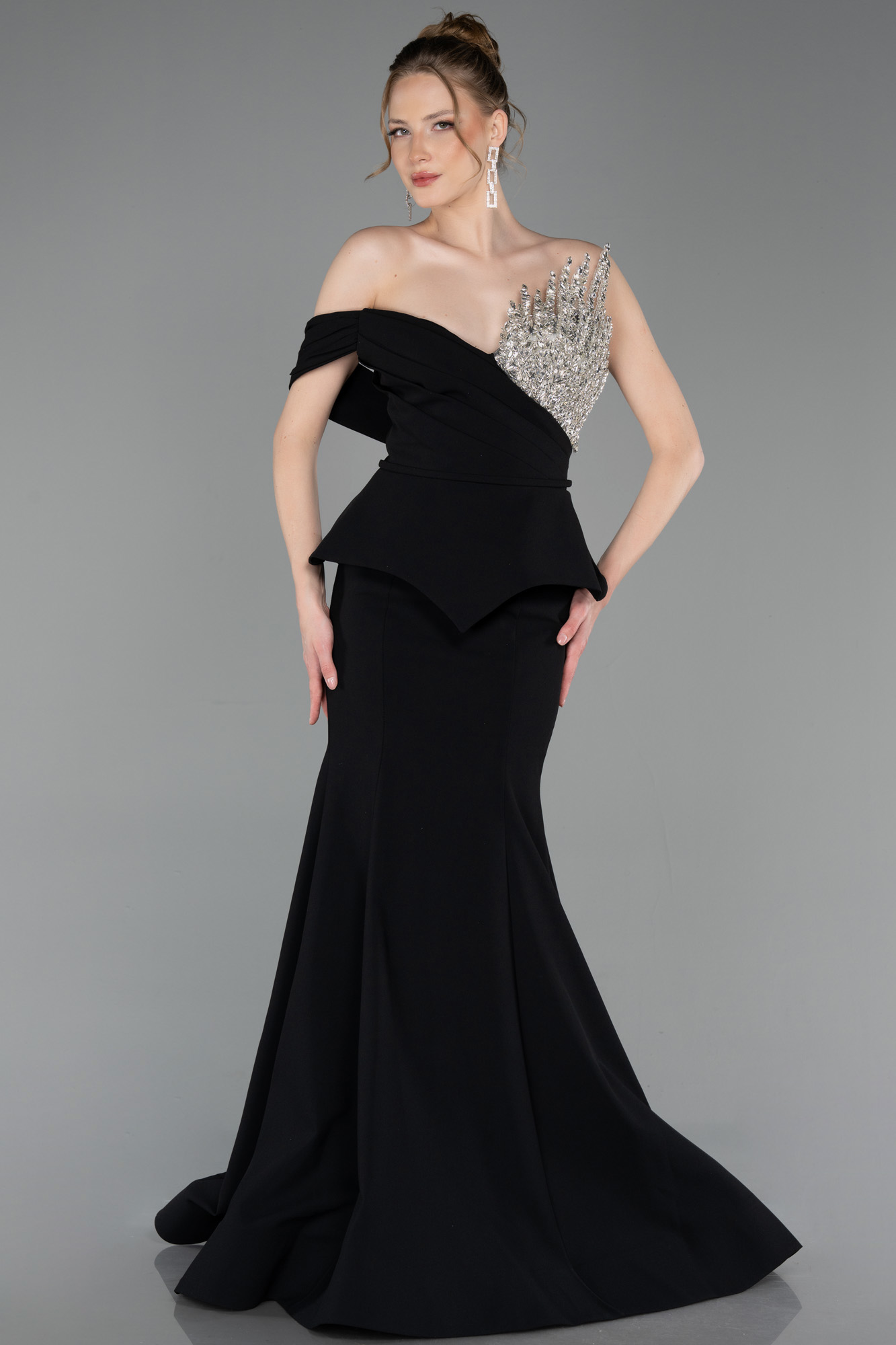 Taş İşlemeli Peplum Kesim Uzun Balık Abiye ABU6153