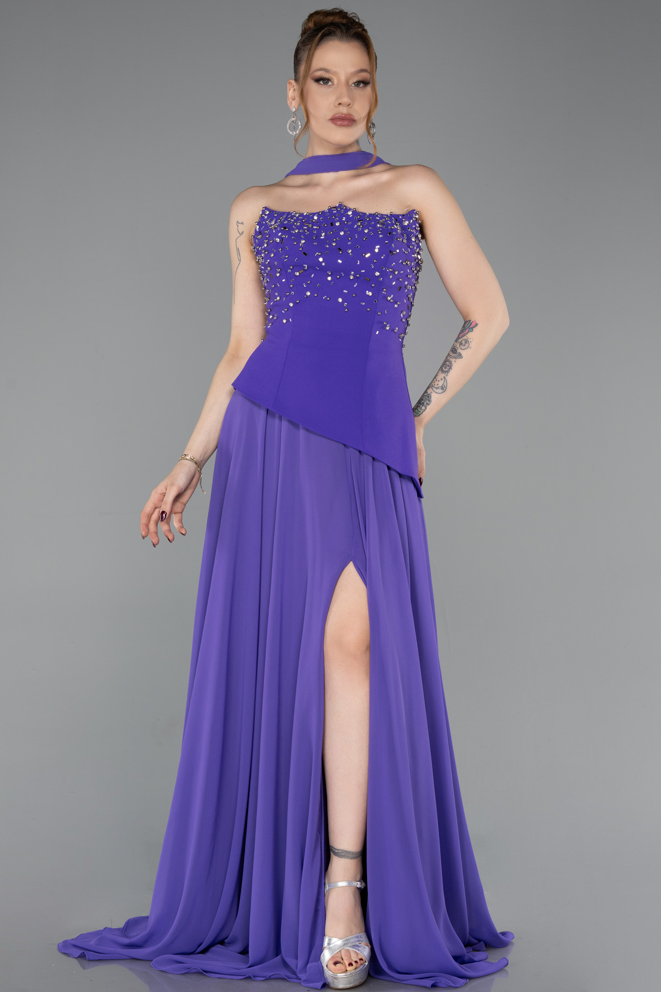 Taşlı Straplez Peplum Yırtmaçlı Uzun Şifon Abiye ABU6018