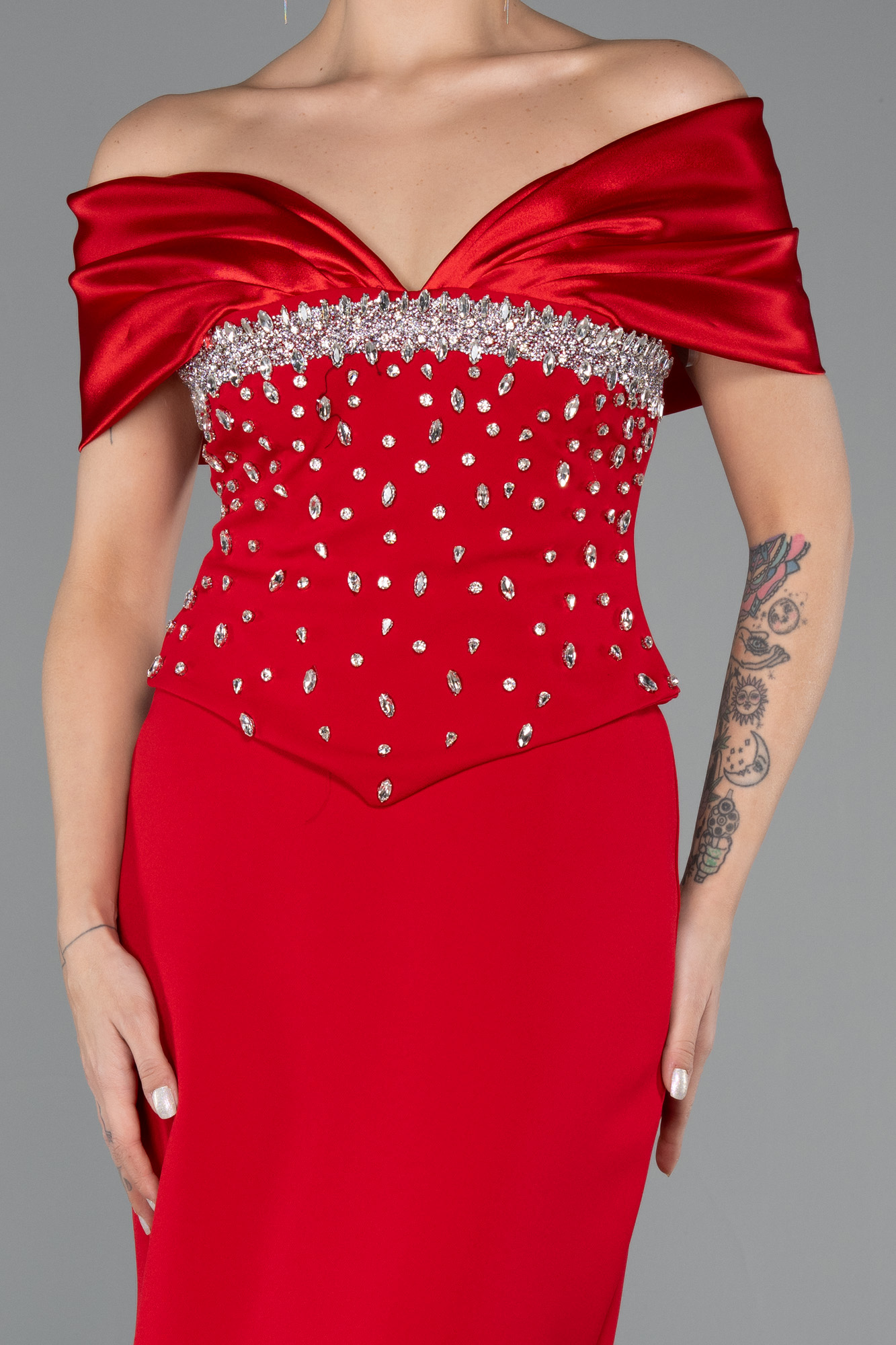 Saten Kayık Yaka Taşlı Peplum Kesim Uzun Abiye ABU5440 4