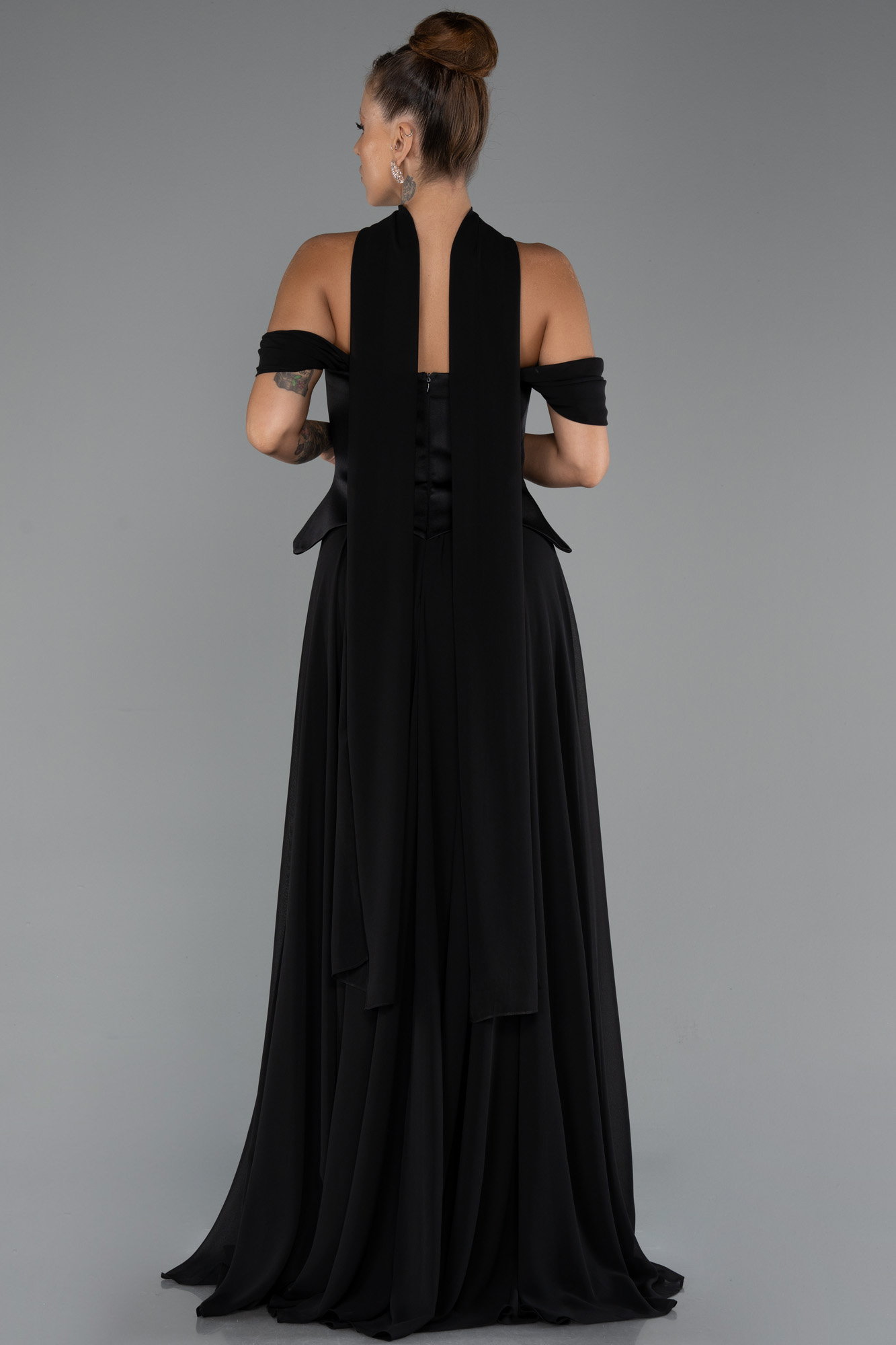 Kayık Yaka Saten Peplum Kesim Uzun Şifon Abiye ABU5327 2