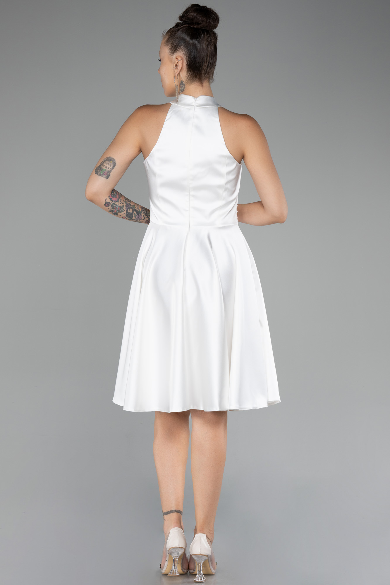 Halter Yaka Kısa Saten Davet Elbisesi ABK2112 2